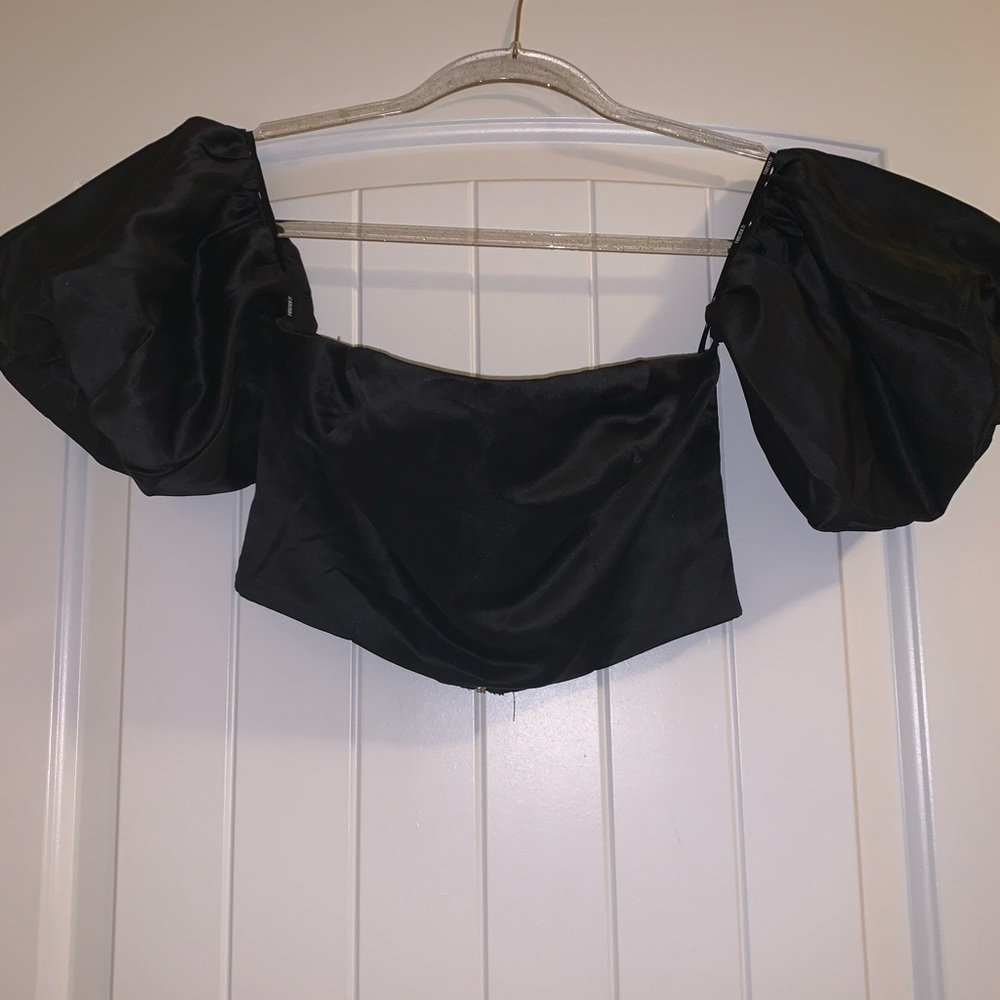 Forever 21 Off the shoulder crop top